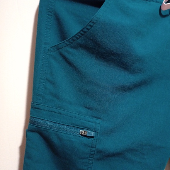 EUC! Figs Technical Collection - Teal (XS) - Picture 3 of 10